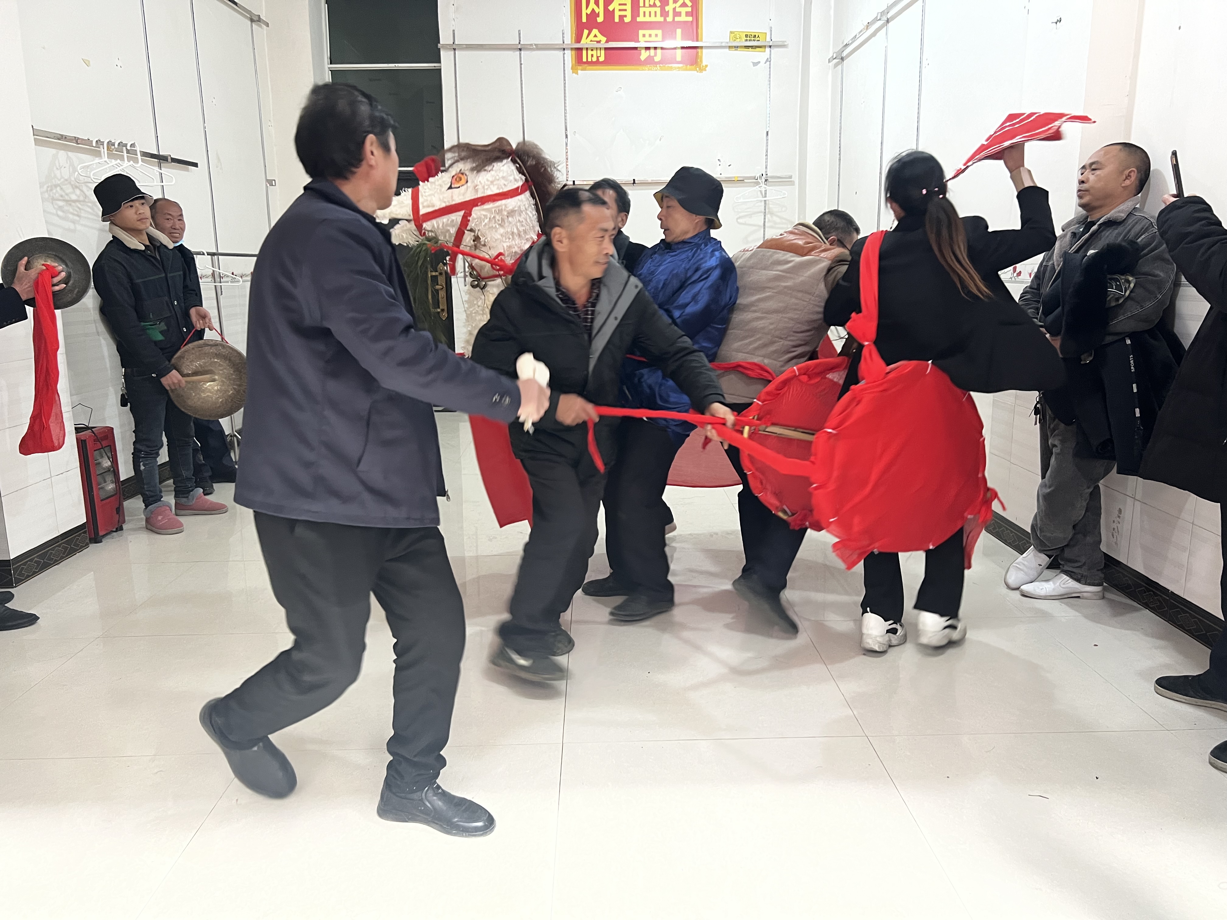 生态古镇五马年味浓