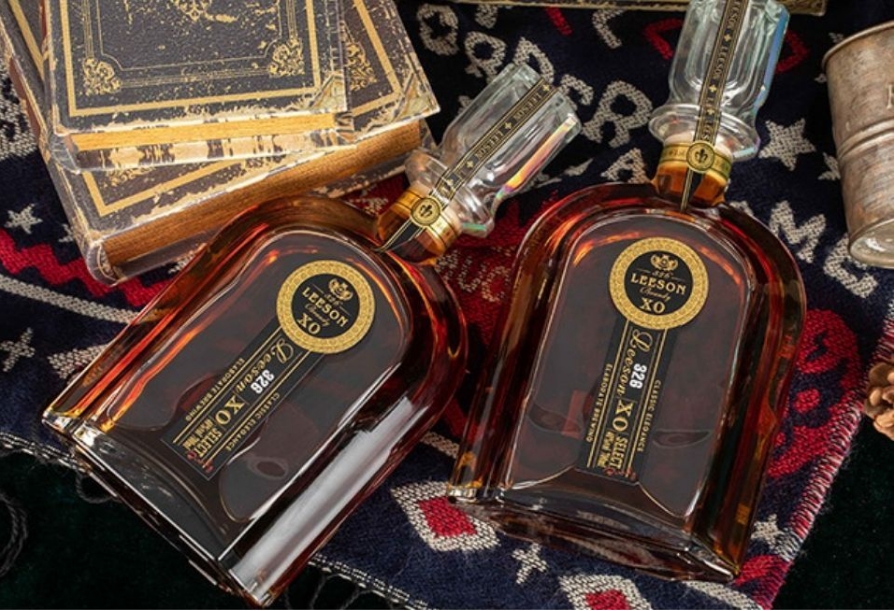 威士忌为什么要放橡木桶？几十年陈酿到底酿了什么？