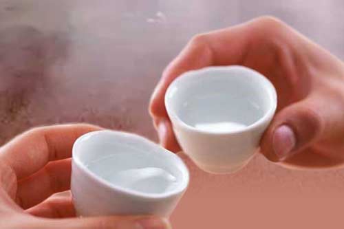 过节送礼为什么都要送白酒？走亲戚送白酒是为啥